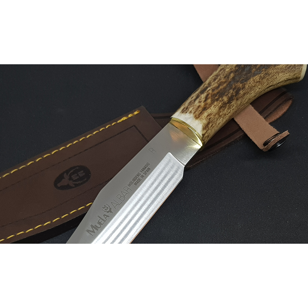 Нож "ALBAR" с фикс клинком длиной 18 см, рукоять рог оленя, ножны кожа