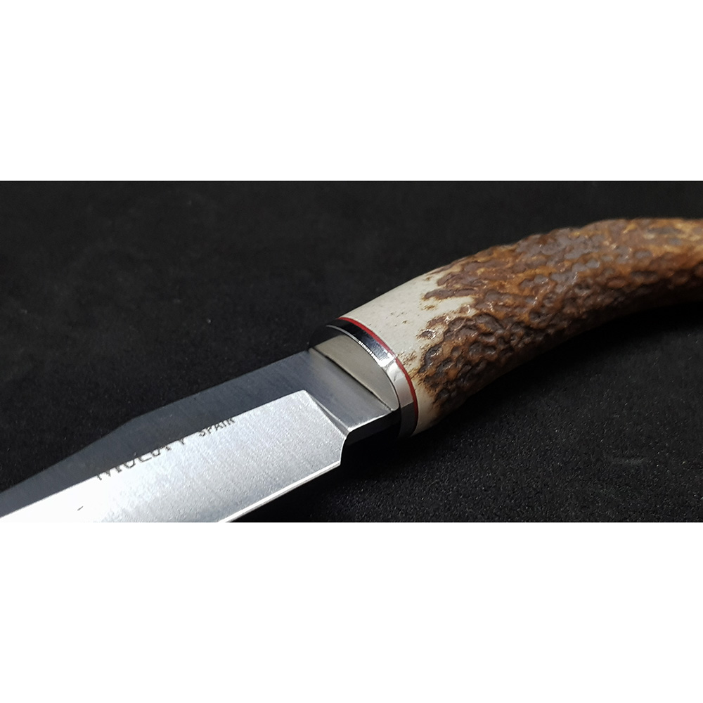 Нож "BOWIE" с фикс клинком длиной 6 см, рукоять рог оленя, ножны кожа
