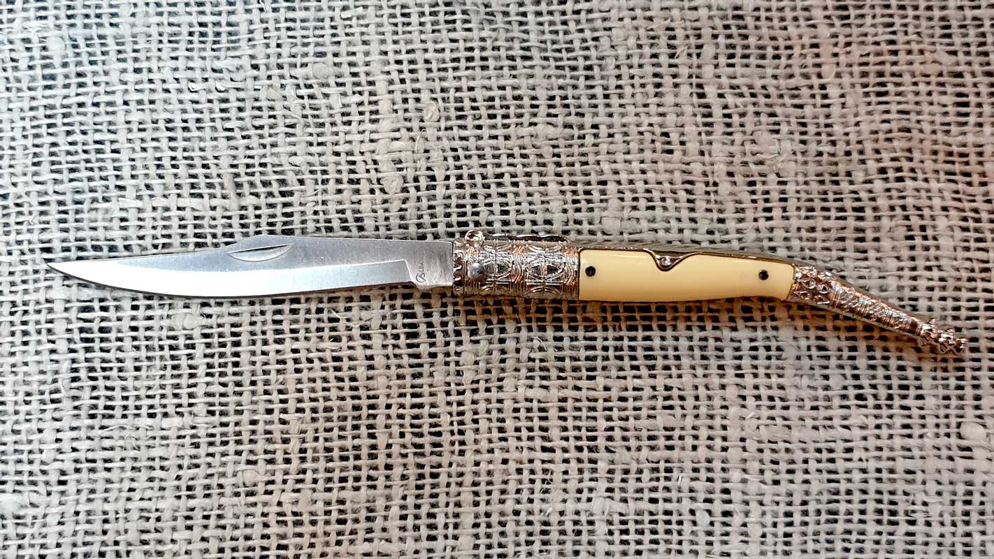 Нож складной наваха Albainox, длина клинка 8,3 см, материал клинка Stainless steel, рукоять Zamak пл