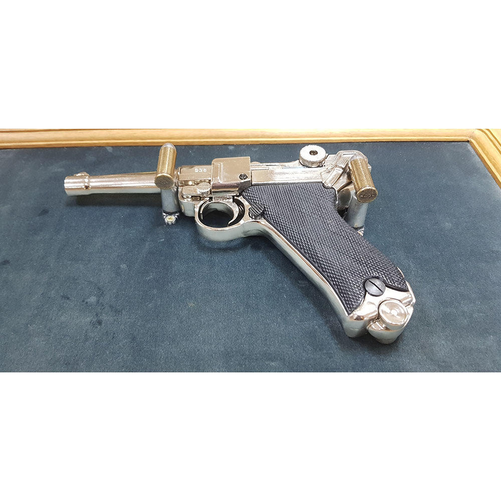 Пистолет Люгер модель P08, полуавтоматический, Германия, 1898 г., никелированный корпус, пластиковые накладки, цвет черный.