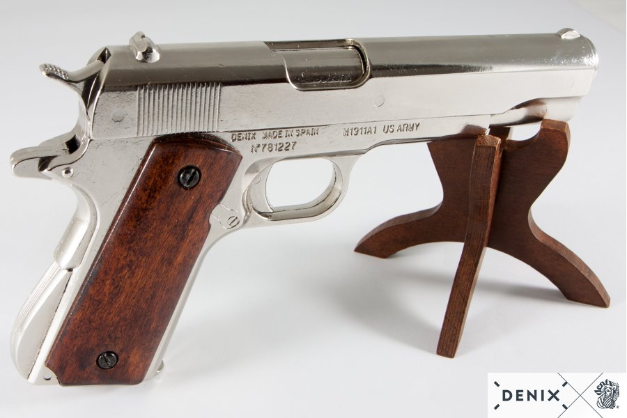 Пистолет автоматический M1911A1, .45 калибра, никелерованный, накладки из дерева, США, 1911 (1-я и 2