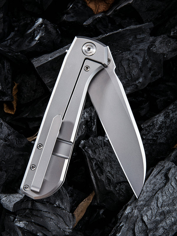 Нож складной  WASABI 813A, цвет светло-серый, сталь Bohler M390 , длина клинка 99 мм, рукоять титан,