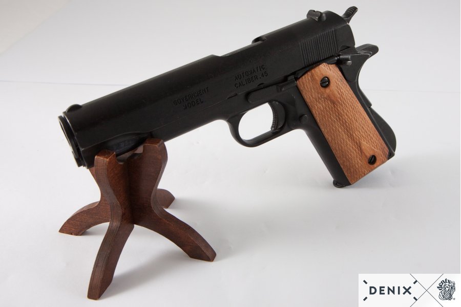 Пистолет автоматический M1911A1, .45 калибра, США,  1911 г. (1-я и 2-я Мировые войны)